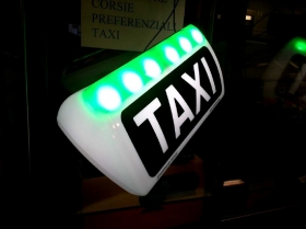 NUOVA INSEGNA TAXI MODELLO ALIANTE - MC TECHNOLOGY 